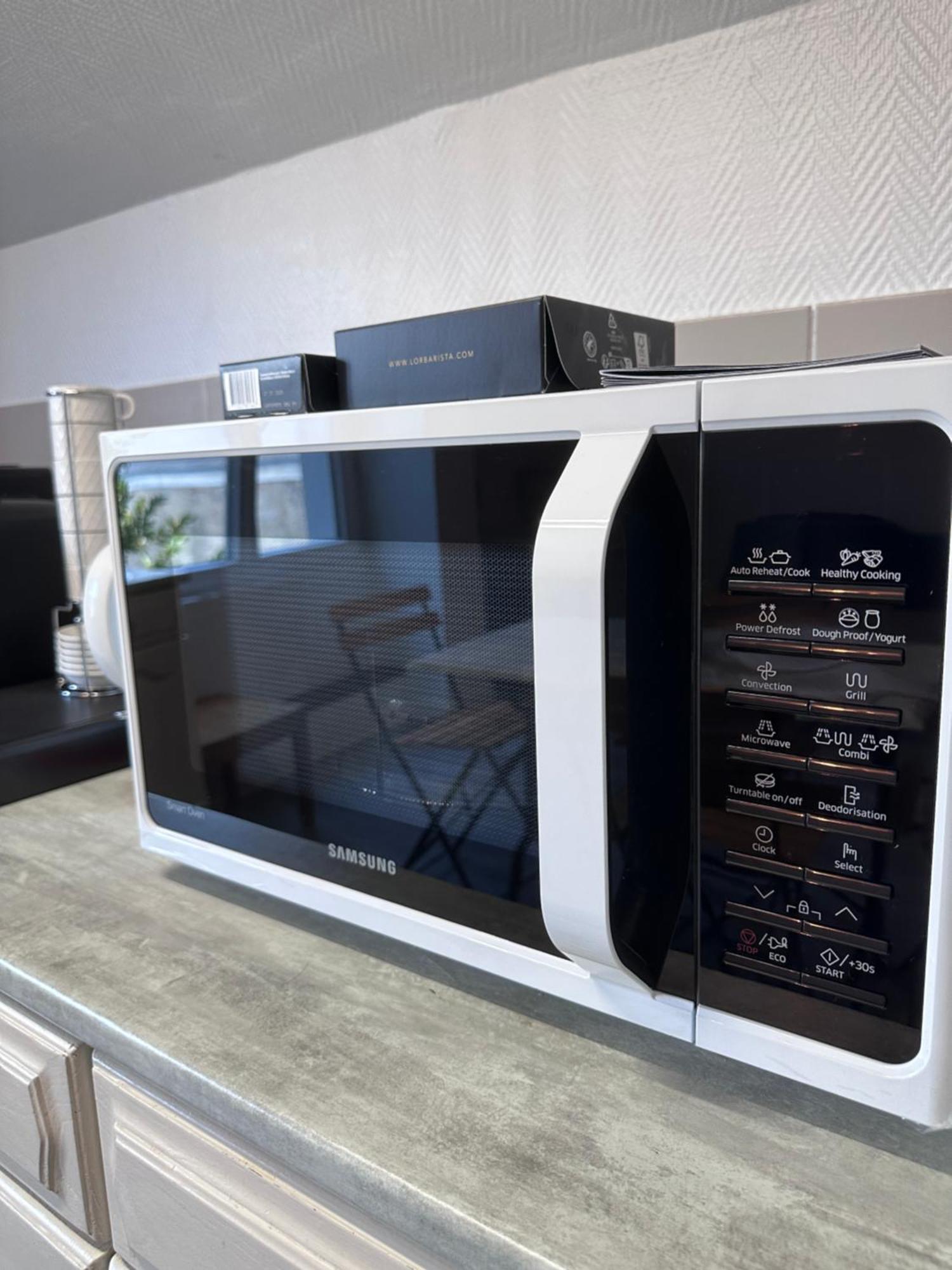 Workspace Faubourg Pres De La Gare Tv Wifi Calme Orleans