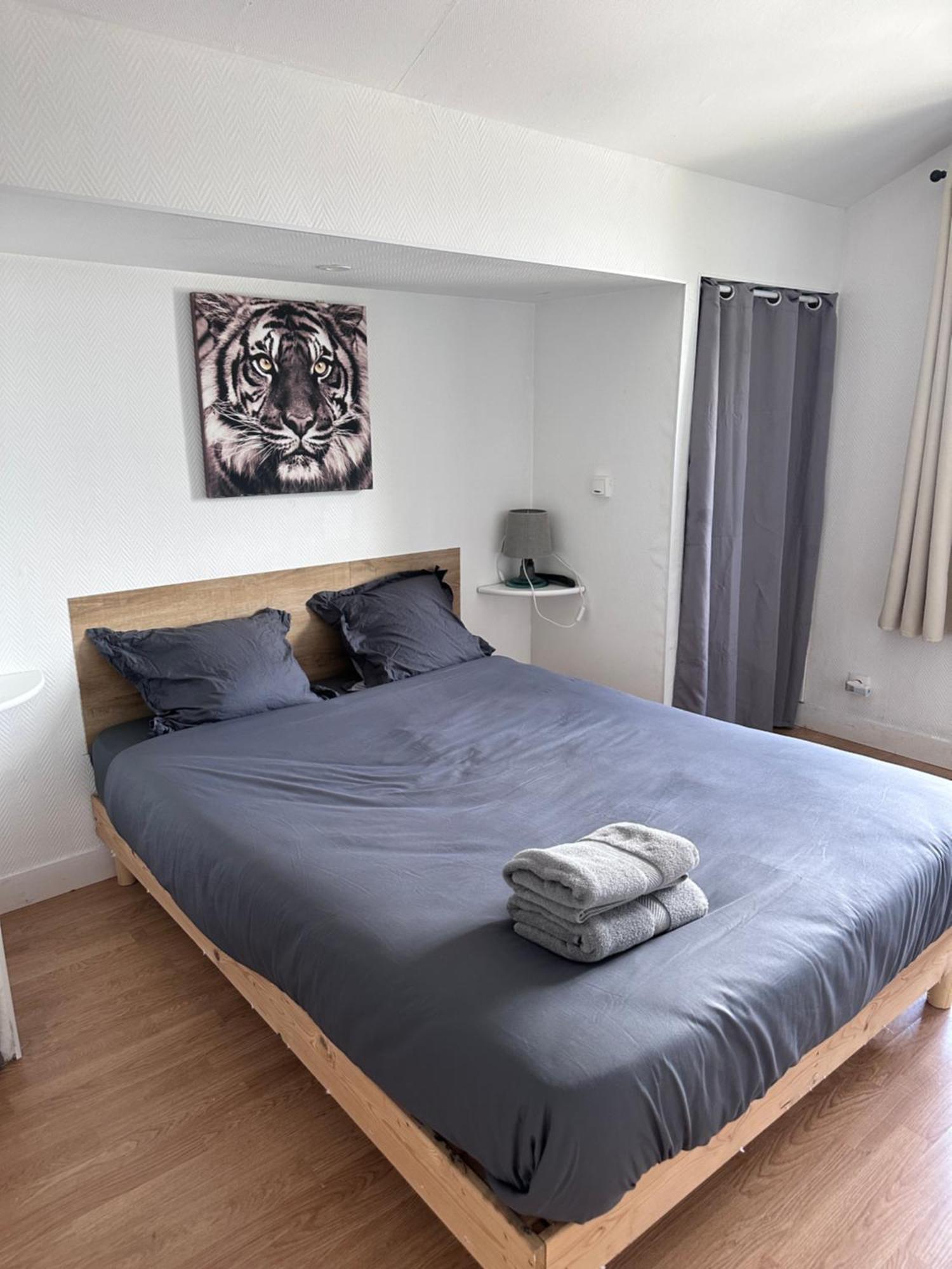 Workspace Faubourg Pres De La Gare Tv Wifi Calme Apartment Orleans